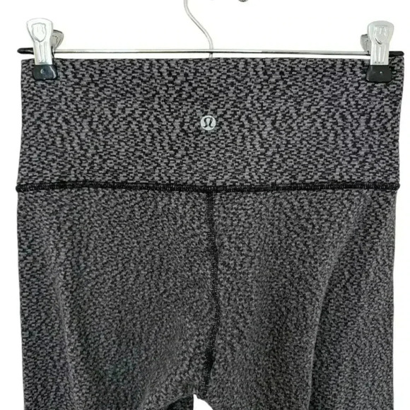 Lululemon High Times Pant Digi Pixie Black Pitch Grey 7/8 Length Women's size 6 - Picture 6 of 11